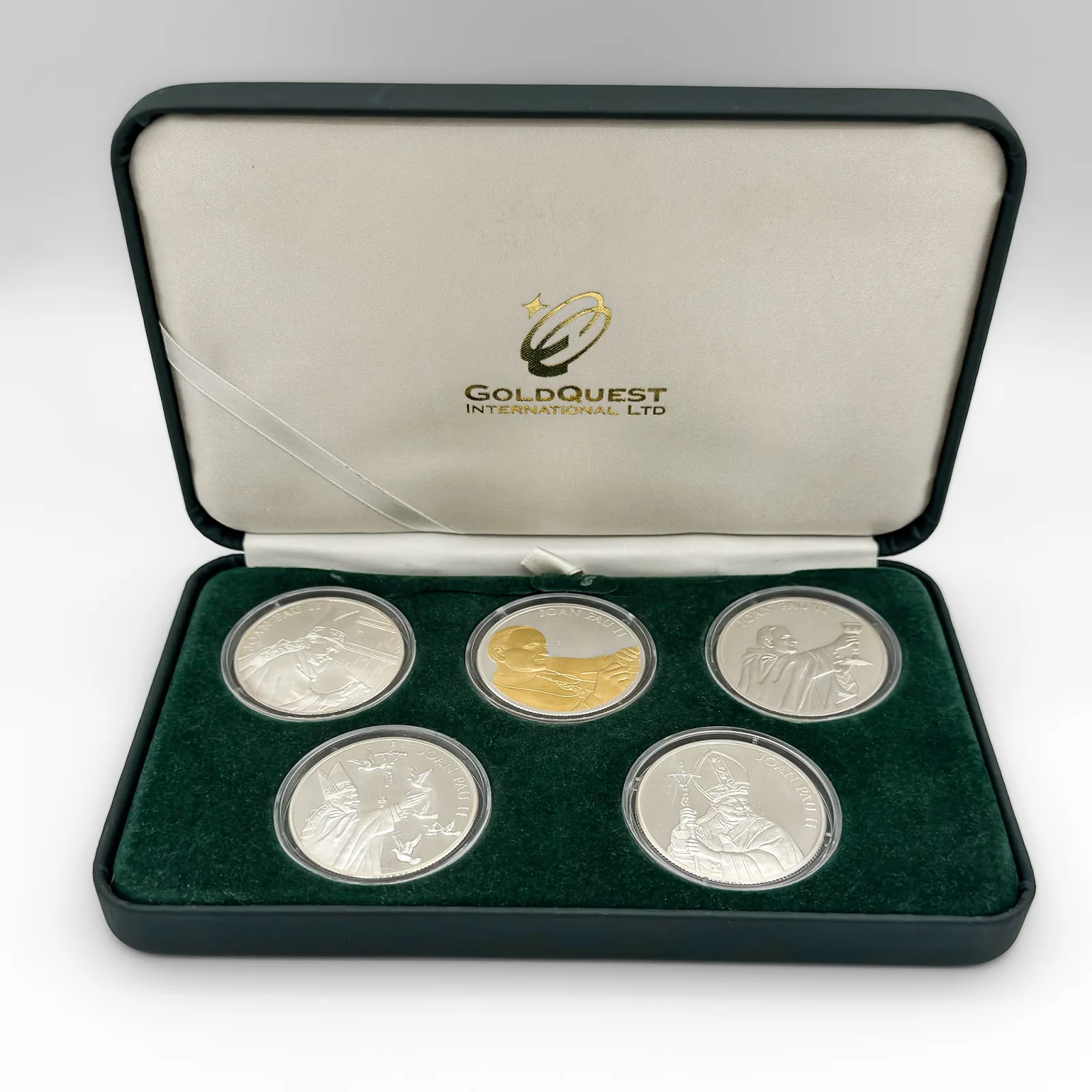 ست ۵ عددی مدال نقره آبکاری طلا GoldQuest پاپ ژان پل